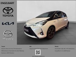 Weiß Gebraucht 2017 Toyota Yaris Hybrid Style Limousine | 14.450 € (Fairer Preis)