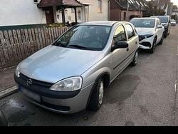 Silber Gebraucht 2001 Opel Corsa Kleinwagen | 800 €