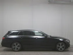 Schwarz Gebraucht 2022 Mercedes E220 Avantgarde Kombi | 32.480 € (Guter Preis)
