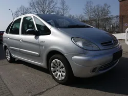 Grau Gebraucht 2003 Citroën Xsara Picasso Exclusive Van / Kleinbus | 1.999 € (Fairer Preis)