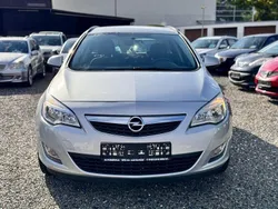 Silber Gebraucht 2010 Opel Astra Edition Kombi | 3.999 € (Fairer Preis)