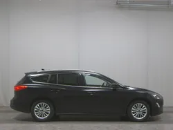 Schwarz Gebraucht 2021 Ford Focus Titanium Kombi | 10.680 € (Superpreis)