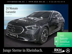 Grau Gebraucht 2024 Mercedes E300 Kombi | 79.980 €