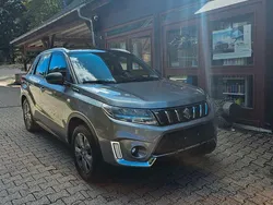 Grau Gebraucht 2020 Suzuki Vitara Comfort SUV | 16.500 € (Fairer Preis)