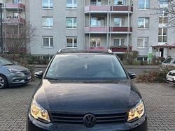 Schwarz Gebraucht 2014 VW Touran Van / Kleinbus | 9.399 € (Guter Preis)