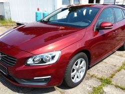 Rot Gebraucht 2014 Volvo V60 Kinetic Kombi | 12.599 € (Guter Preis)