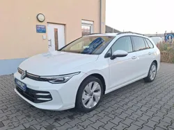 Pure white Neu 2024 VW Golf VIII Life Kombi | 25.290 € (Superpreis)