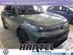 Cipressinogrün (green), metallic Gebraucht 2024 VW Tiguan Style SUV | 47.900 € (Fairer Preis)