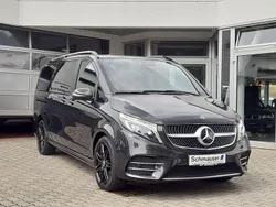 Grau Gebraucht 2020 Mercedes V220 AMG line Van / Kleinbus | 43.666 € (Fairer Preis)