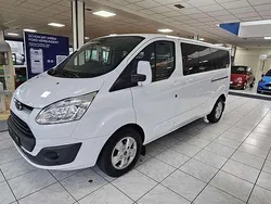Frostweiß Gebraucht 2017 Ford Tourneo Custom Titanium Van / Kleinbus | 29.990 € (Teuer)