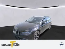 Schwarz Gebraucht 2022 VW Passat Pro Kombi | 24.650 € (Fairer Preis)