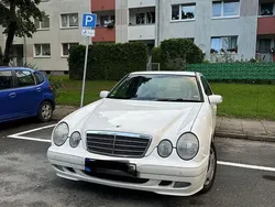 Weiß Gebraucht 2000 Mercedes E200 Classic Limousine | 2.800 € (Guter Preis)