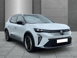 Perlmuttweiß+blackpearlschwa (metallic) Gebraucht 2024 Renault Scénic Iconic Van / Kleinbus | 39.989 € (Superpreis)