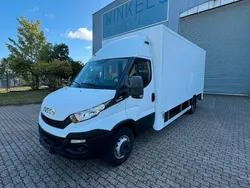 Weiss Gebraucht 2016 Iveco Daily Van | 18.743 €