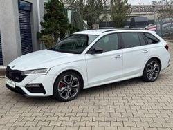 Weiß Gebraucht 2022 Skoda Octavia RS Kombi | 25.990 € (Guter Preis)