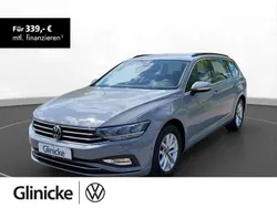 Grau Gebraucht 2023 VW Passat Business Kombi | 27.280 € (Fairer Preis)