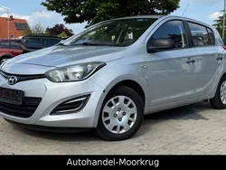 Silber Gebraucht 2013 Hyundai i20 Edition Limousine | 2.400 € (Guter Preis)