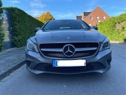 Grau Gebraucht 2016 Mercedes CLA180 Shooting Brake Urban Kombi | 17.200 € (Guter Preis)