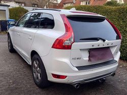 Weiß Gebraucht 2011 Volvo XC60 R-Design SUV | 9.800 € (Fairer Preis)