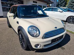 Weiß Gebraucht 2010 Mini Cooper Cabriolet Cabrio | 6.990 € (Fairer Preis)