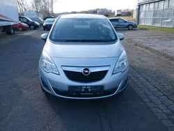 Silber Gebraucht 2012 Opel Meriva Eco Van / Kleinbus | 5.499 € (Fairer Preis)