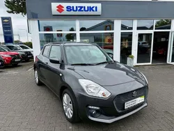 Grau Gebraucht 2017 Suzuki Swift Comfort Limousine | 11.200 € (Fairer Preis)