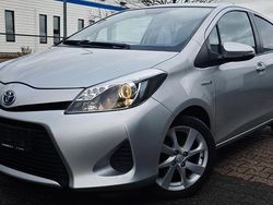 Silber Gebraucht 2012 Toyota Yaris Hybrid Life Kleinwagen | 9.800 € (Guter Preis)