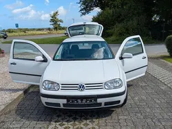 Weiß Gebraucht 2003 VW Golf IV Basis Limousine | 1.000 € (Guter Preis)