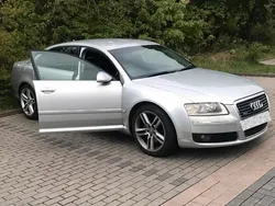 Silber Gebraucht 2008 Audi A8L Limousine | 3.600 €