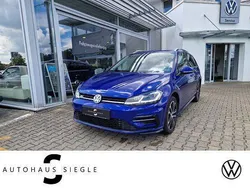 Blau Gebraucht 2019 VW Golf VII Highline Kombi | 18.930 € (Etwas zu teuer)