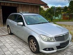Grau Gebraucht 2013 Mercedes 220 Kombi | 4.490 € (Superpreis)