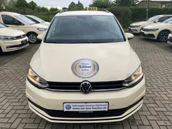 Hellelfenbein Neu 2025 VW Touran Edition Van / Kleinbus | 36.900 € (Superpreis)
