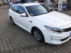 Weiß Gebraucht 2017 Kia Optima Kombi | 6.500 € (Guter Preis)