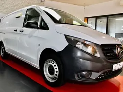 Arktikweiss Gebraucht 2022 Mercedes Vito Van / Kleinbus | 27.950 €