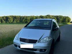 Silber Gebraucht 2006 Mercedes A150 Classic Van / Kleinbus | 2.499 €