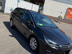 Schwarz Gebraucht 2019 Opel Astra Kombi | 8.600 € (Fairer Preis)
