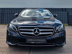 Schwarz Gebraucht 2017 Mercedes E250 Avantgarde Limousine | 18.999 € (Fairer Preis)