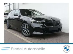 Saphirschwarz metallic Neu 2024 BMW i5 M Sport Limousine | 72.790 € (Etwas zu teuer)