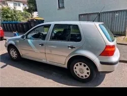Grau Gebraucht 1998 VW Golf IV Kleinwagen | 1.000 € (Fairer Preis)