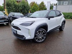Weiß Gebraucht 2023 Toyota Yaris Cross Sport SUV | 29.990 €