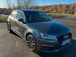 Grau Gebraucht 2018 Audi A1 Sportback Sport Kleinwagen | 15.999 € (Fairer Preis)