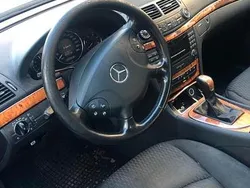 Silber Gebraucht 2005 Mercedes 220 Limousine | 4.000 €