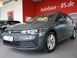 Grau Gebraucht 2023 VW Golf VIII Life Kombi | 22.650 € (Guter Preis)