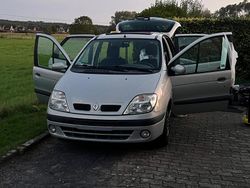 Grau Gebraucht 2002 Renault Scénic Van / Kleinbus | 1.000 € (Guter Preis)