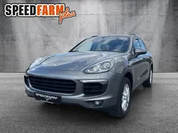 Grau Gebraucht 2015 Porsche Cayenne SUV | 34.999 € (Fairer Preis)