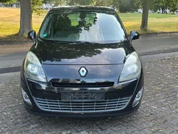 Schwarz Gebraucht 2010 Renault Scénic III Dynamique Van / Kleinbus | 1.799 € (Guter Preis)