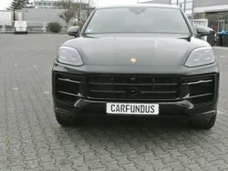 Gebraucht 2025 Porsche Cayenne SUV | 119.555 € (Teuer)