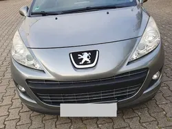 Silber Gebraucht 2011 Peugeot 207 CC Premium Cabrio | 2.499 € (Guter Preis)