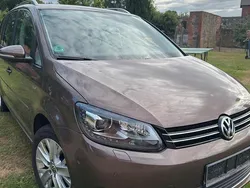 Braun Gebraucht 2014 VW Touran Life Van / Kleinbus | 8.900 € (Guter Preis)