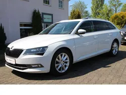 Weiß Gebraucht 2016 Skoda Superb Ambition Limousine | 15.990 € (Fairer Preis)